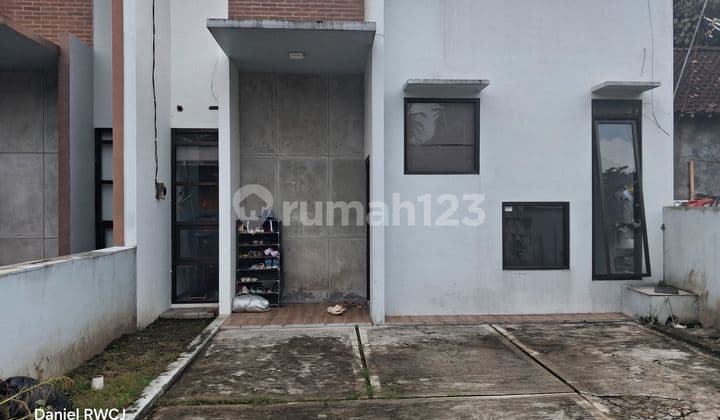 Rumah Minimalis Pangukan di Jalan Krmt Pringgodiningratan Tridadi Sleman Jogjakarta
