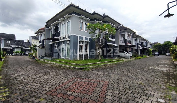 Rumah Mewah Di Perumahan Anggajaya Residence Dekat Hartono Mall SLeman