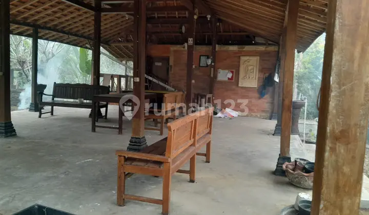 Investasi Tanah & Villa Halaman Luas Dekat Pasar Gading di Platen, Gunung Kidul