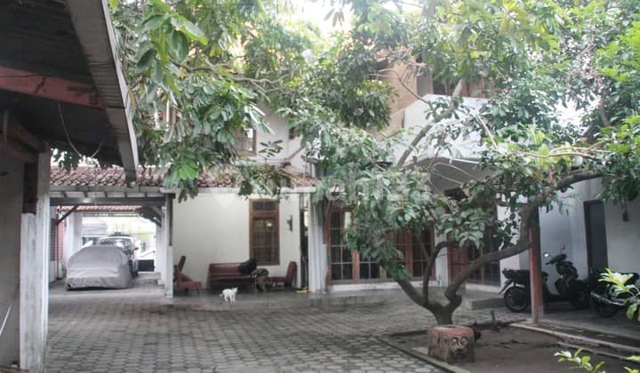 MAIN HOUSE + BOARDING HOUSE WITH AN AREA OF 1115, IN MERGANGSAN AREA, YOGYAKARTA.