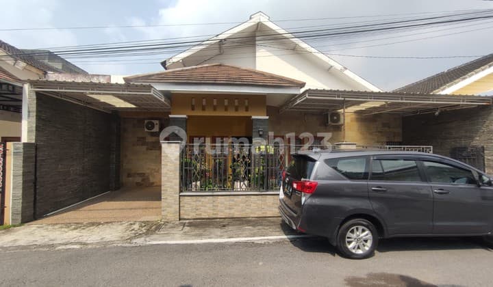 Rumah 3 Kamar Lokasi Strategis, Cocok Untuk Keluarga Di Jambusari, Depok, Sleman.