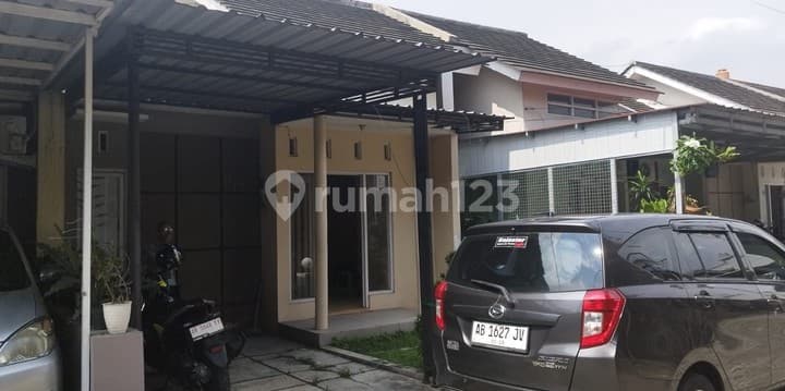 Rumah Cantik Minimalis Dalam Perumahan di Banguntapan Dekat Uad