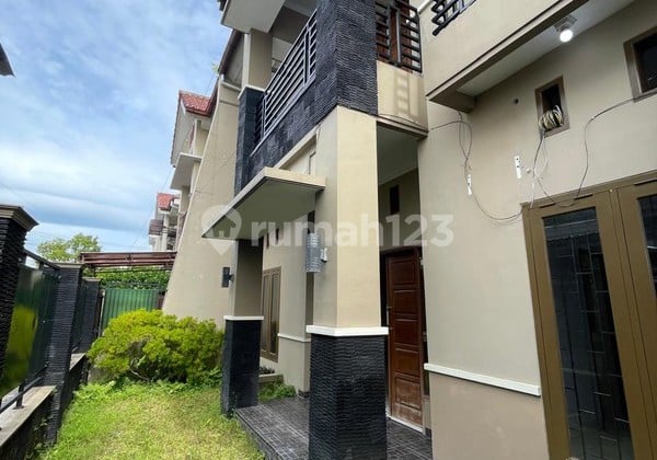 Rumah Cantik di Jl. Palagan KM 7.5 Dekat Hyatt, Mirota,Ugm