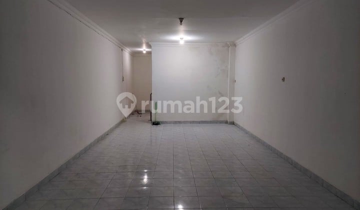 Ruko Strategis, Murah, di Jl. Magelang Dekat Jcm, Ugm