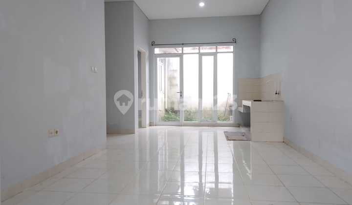 Rumah Imut Minimalis di Komplek Pondok Hijau