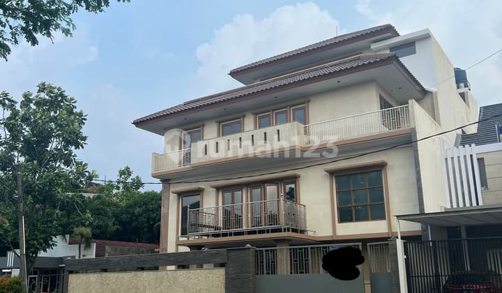 Dijual Rumah Taman Villa Meruya Jakarta Barat