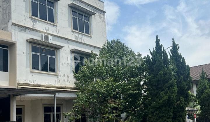 Dijual Cepat Rumah Perumahan Singgasana Pradana Bandung