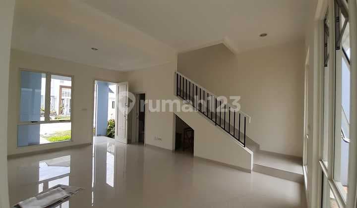 Rumah Rapi Dan Siap Huni Suvarnasutera