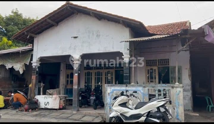 Rumah Tua Hitung Tanah di Daerah Kosambi, Jakarta Barat