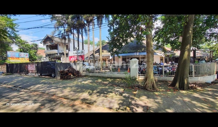 Lelang Tempat Usaha Lokasi Emas Sayap Dago Dekat Itb dan Baltos