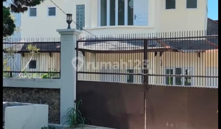 Di Bawah NJOP Murah Rumah Cantik Sejuk Kawasan Elit Bandung Utara
