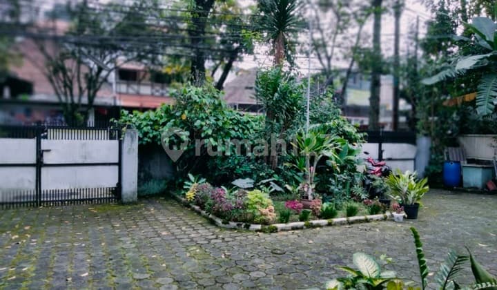 Rumah Kawasan Premium Sayap Dago Cocok Untuk Usaha Dekat Kampus