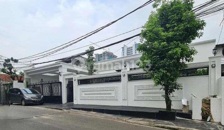 Dijual murah rumah baru modern semi furnished at Cilandak Jaksel