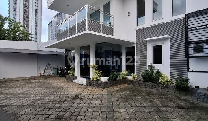 Disewakan Ruang Usaha Siap Pakai Full Furnished At Kebayoran Baru Jakarta Selatan