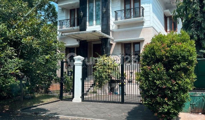 Dijual Rumah Klasik Harga Menarik At Pondok Indah Jakarta Selatan