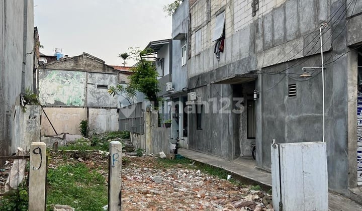 Cheap Sale Ready-to-Use Lot Suitable for Residential at Pejaten Barat South Jakarta