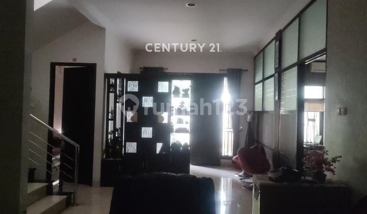 Rumah Bagus Siap Huni Dalam Cluster di Royal Resindence