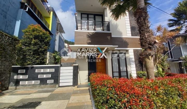 Villa Aesthetic Plus Kolam Renang Private Di Kota Wisata Batu