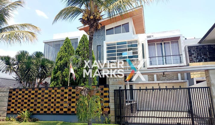 Rumah Mewah Full Furnish Di Area Elite Araya Golf Siap Huni