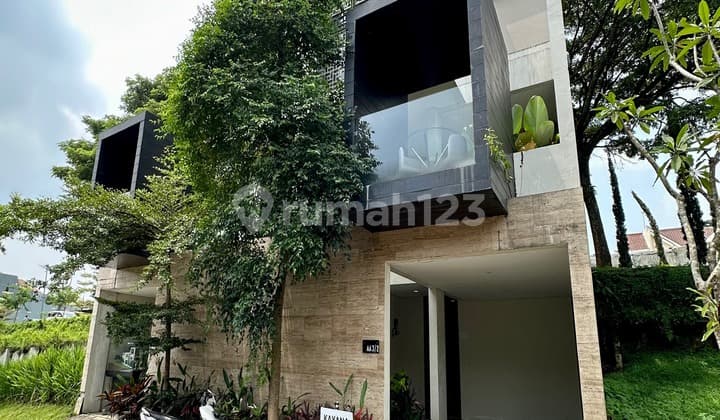 Rumah Modern Full Furnish Di Area Elite Puncak Tidar Malang