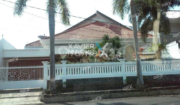 Rumah Mewah Di Main Road Perumahan Elite Full Furnish Siap Huni