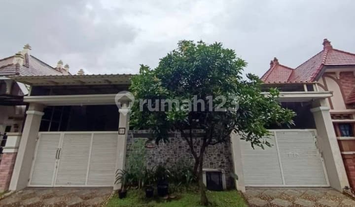 Rumah Luas Siap Huni Di Boulevard Araya Golf Malang
