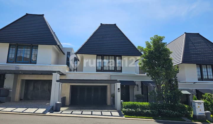 Rumah Mewah Full Furnish Plus Jacuzzi Di Area Elite Puncak Tidar