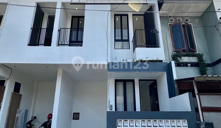 Rumah Aesthetic Selangkah Ke Univ Brawijaya Dan Raya Suhat