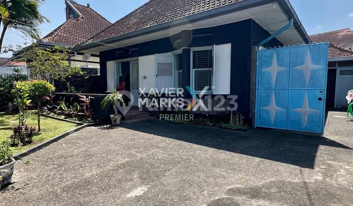 Well-Maintained Colonial House in the Heart of Malang City Is Very Rare.