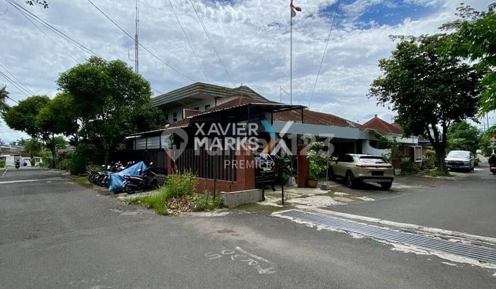 Rumah Vintage Tengah Kota Malang Luas Dan Siap Huni Jual Cepat