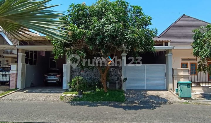 Spacious Ready-to-Occupy House on Boulevard Araya Golf, Malang