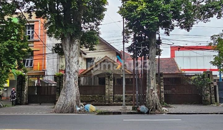 Strategic Home Zero Main Road, Malang City, Move-In Ready