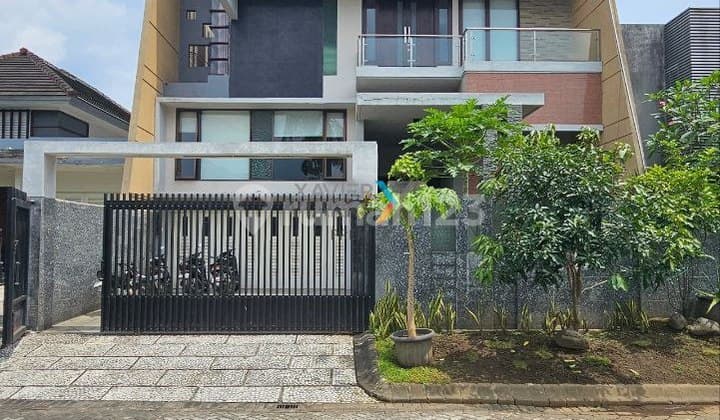 Rumah Mewah Di Istana Dieng Malang Area Elite Malang Siap Huni