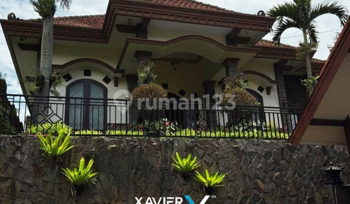 Rumah Villa Ada Kolam Renang dan View Gunung di Kota Wisata Batu