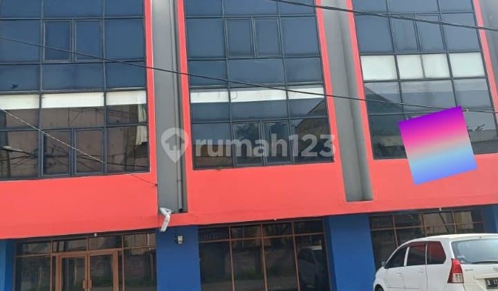 For rent.attached shop house.3 units