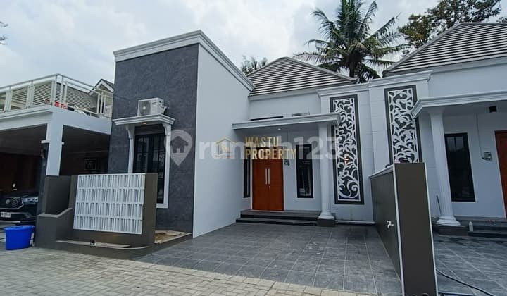RUMAH MODERN MINIMALIS DI SLEMAN DEKAT PASAR CEBONGAN