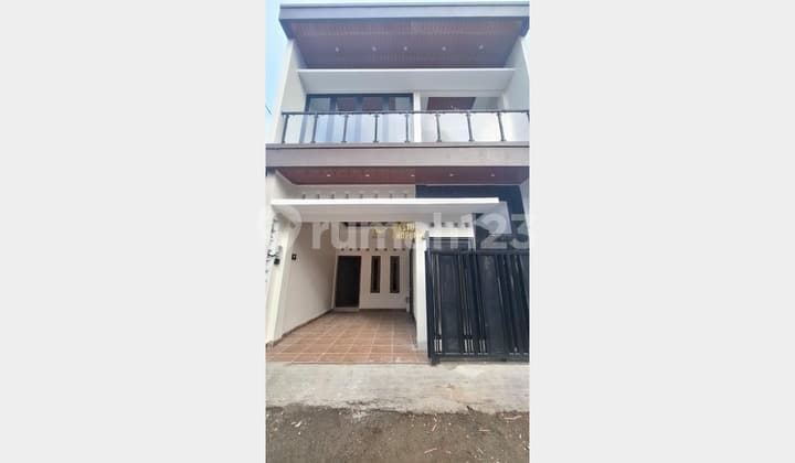 Rumah Siap Huni 2 Lantai Dekat Jalan Jogja di Kalasan, Sleman