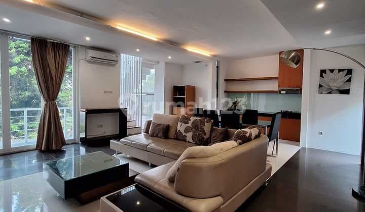 Comfortable House Double Decker Style At Compound Close To Mrt