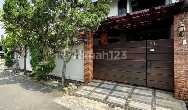 Rumah Asri Terawat Siap Huni Dekat Stasiun MRT Lingkungan Bagus