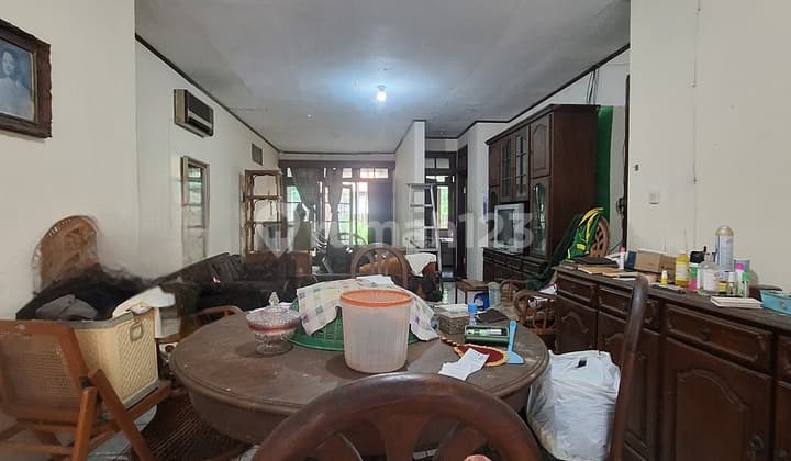 Di Bawah NJOP Rumah Lama Lingkungan Bagus Jalan Lebar