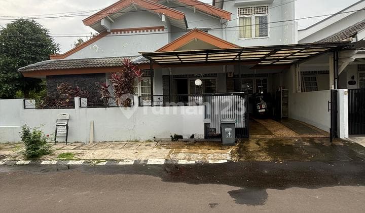Rumah Asri Dalam Komplek Posisi Hoek Jalan Lebar Bintaro Sektor 9