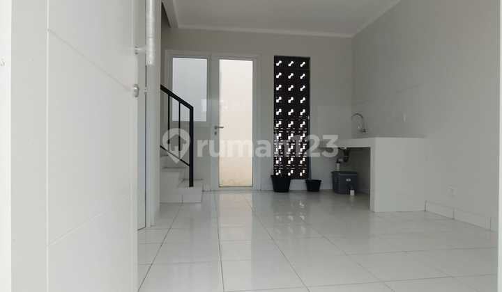 Rumah Dayana 2 Lantai Siap Huni di Summarecon Bandung