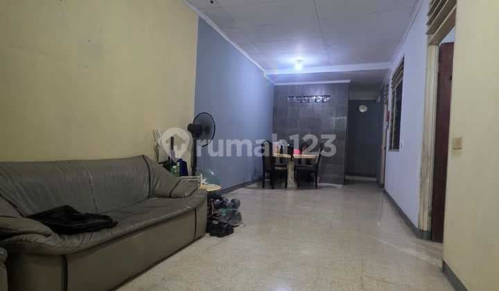 Rumah Jelambar Dalam Komplek Lt 129M2 Jual Cepat