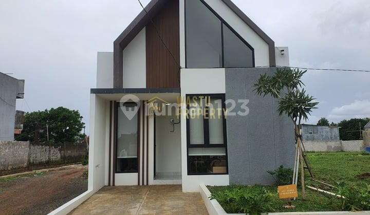 Modern Minimalist House Strategic Location Near Cibinong City Mall