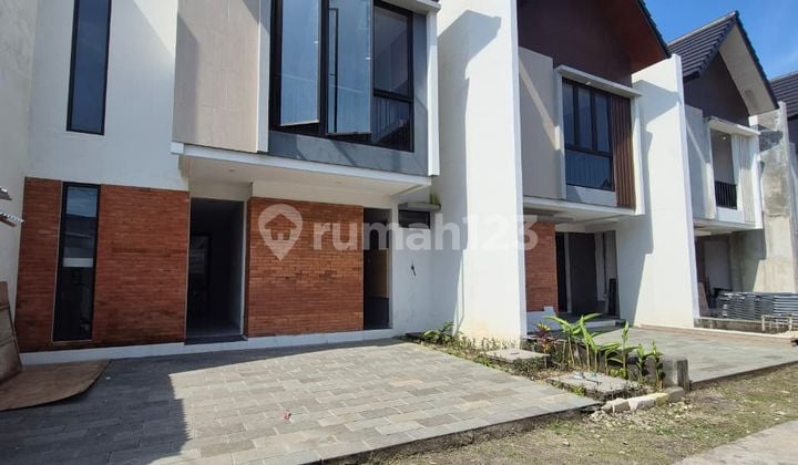 Rumah di Denpasar Selatan Dekat ke Bandara Deket ke Sanur