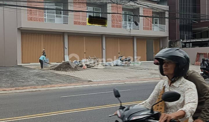 Ruko 2 Lantai Lokasi Strategis di Padangsambian