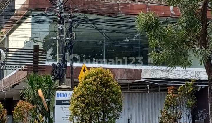 Hook Corner 3-Story Shop-House in West Denpasar, Strategic, Ready to Occupy