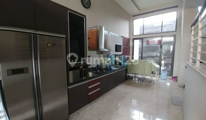 Rumah Lux Mewah Furnished Sudirman Townhouse Unit Langka Terawat Kin