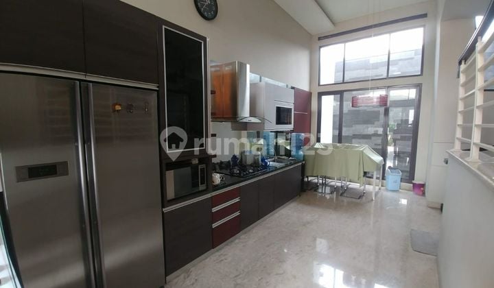 Rumah Lux Mewah Furnished Sudirman Townhouse Unit Langka Terawat Kin