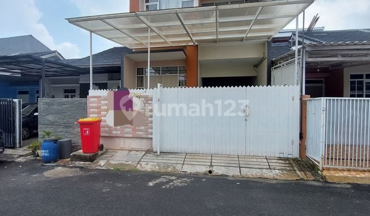 Rumah 2,5 Lantai Cantik Kekinian Di Vila Rizki